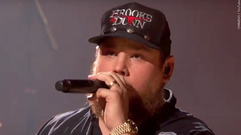 Luke Combs will perform at Bank of America Stadium in 2023.