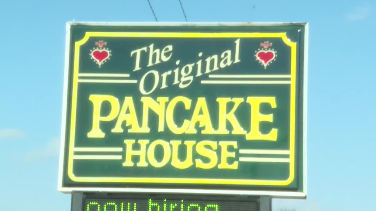Original Pancake House waitress saves kid from choking - Vimarsana News