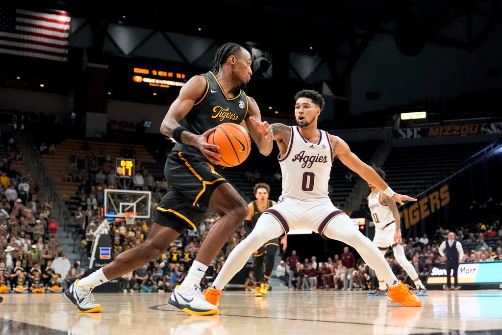 Radford, Taylor stand out as Texas A&M closes out big win over Missouri 79-60 - Vimarsana News